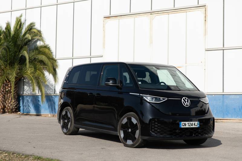 Minibus électrique utilitaire pour tournages cinématographiques 