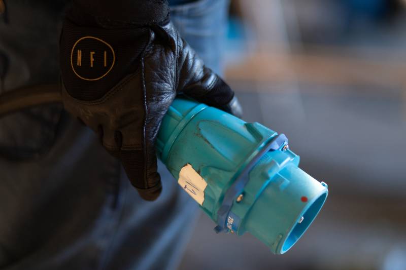 LOUER DU MATERIEL DE DISTRIBUTION LUMIERE DANS LE VAR