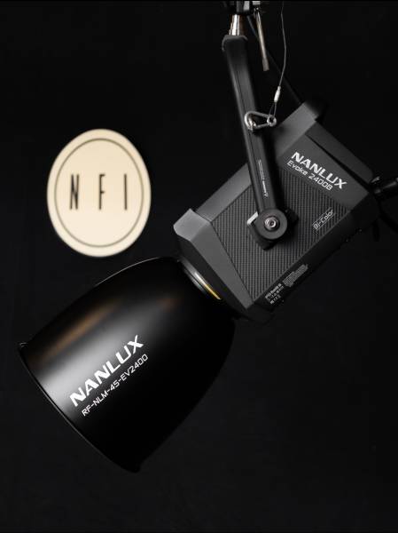 LOUER UN PROJECTEUR NANLUX EVOKE 2400B chez Nice Film Industry à Nice