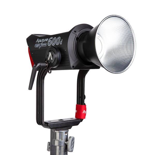 Louer un projecteur led aputure light storm c600 d pour vos tournages dans les Alpes-Maritimes